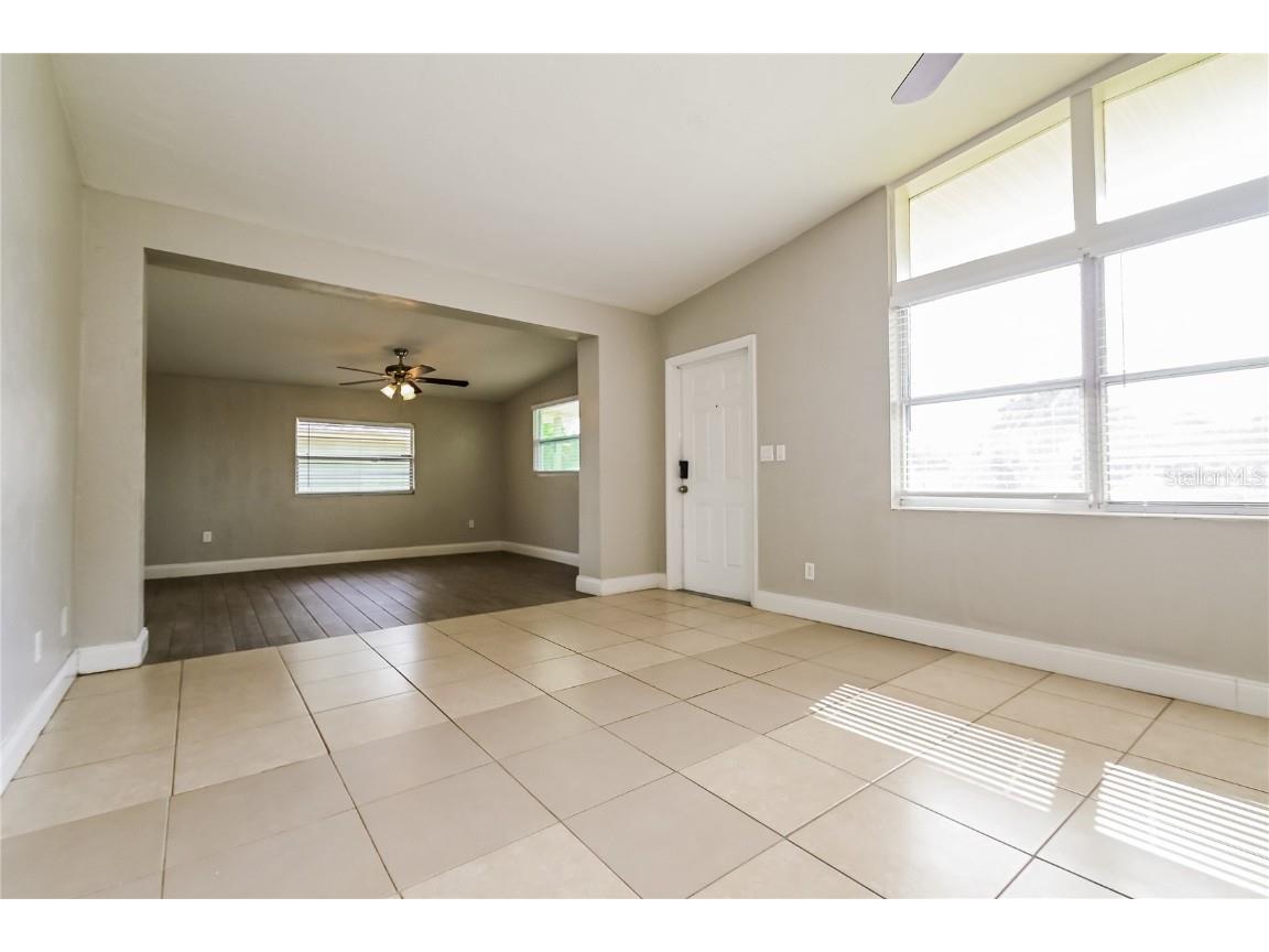 3521 Schwalbe Drive Sarasota FL 34235 TB8457213 image2