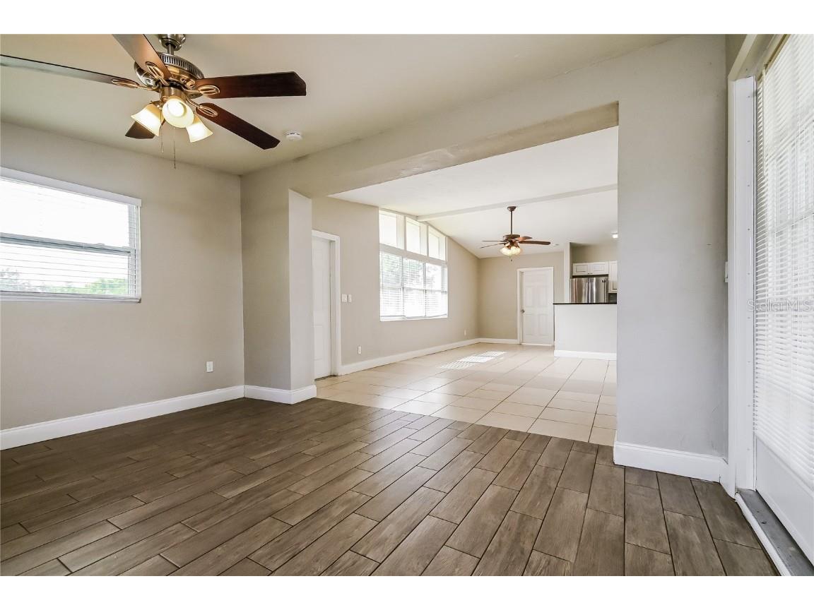 3521 Schwalbe Drive Sarasota FL 34235 TB8457213 image6