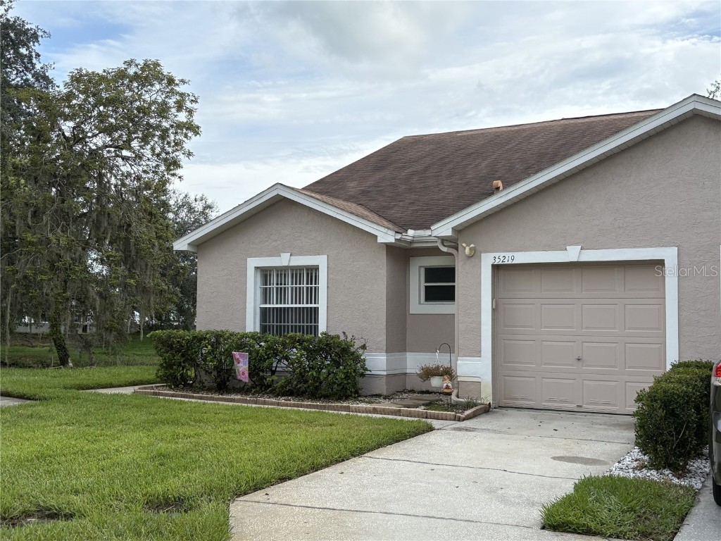 35219 Janine Drive Zephyrhills FL 33541 TB8406562 image1