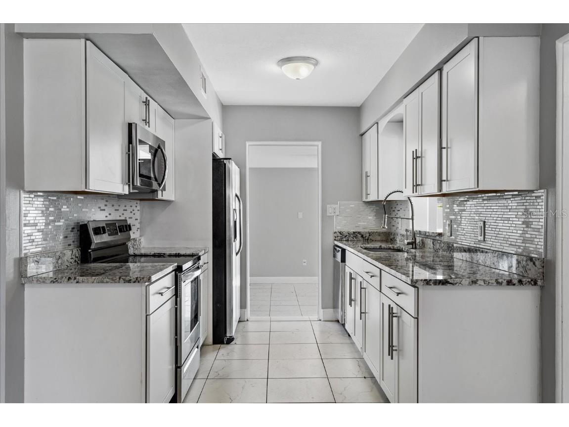 3522 Price Avenue Orlando FL 32806 O6352461 image8