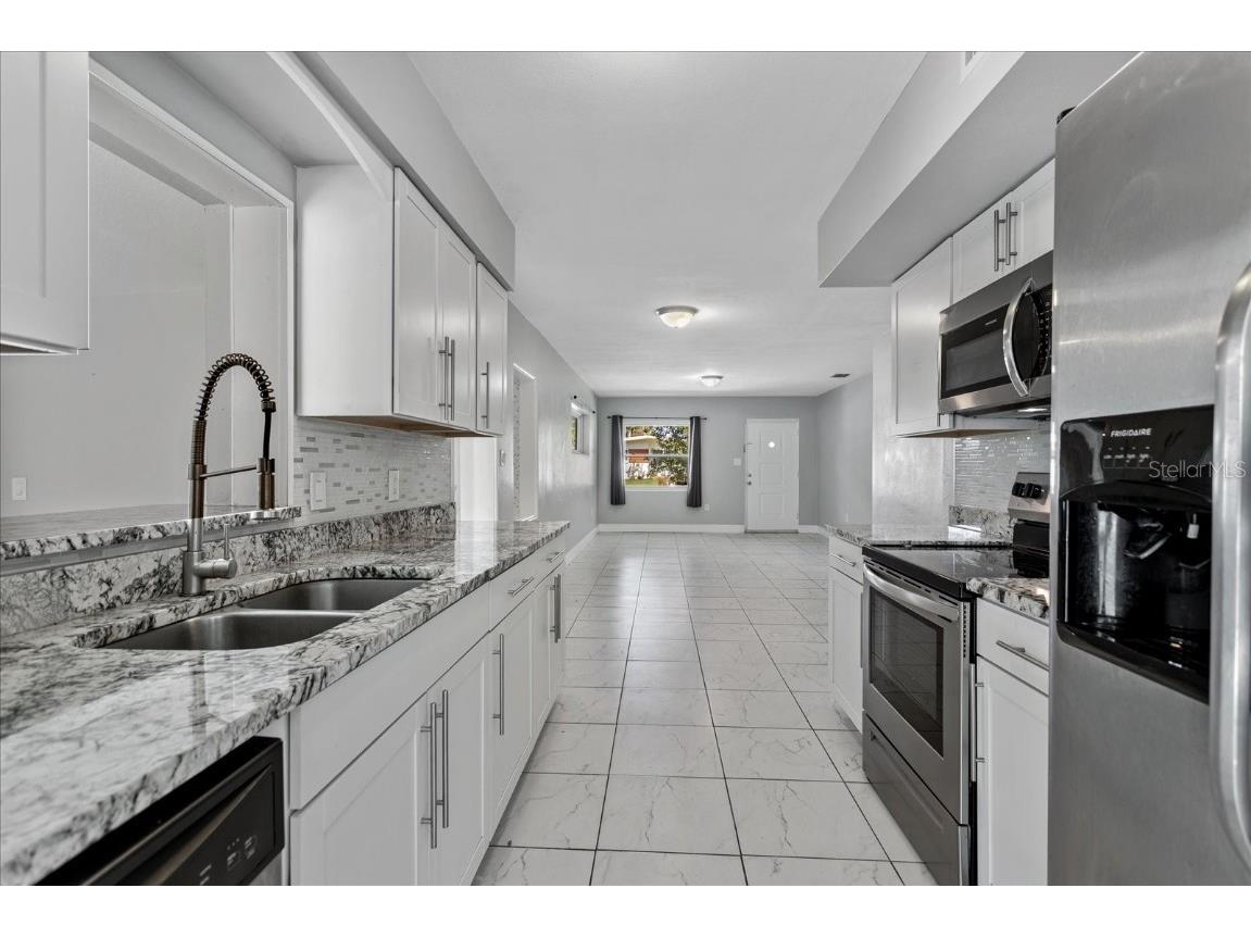 3522 Price Avenue Orlando FL 32806 O6352461 image9