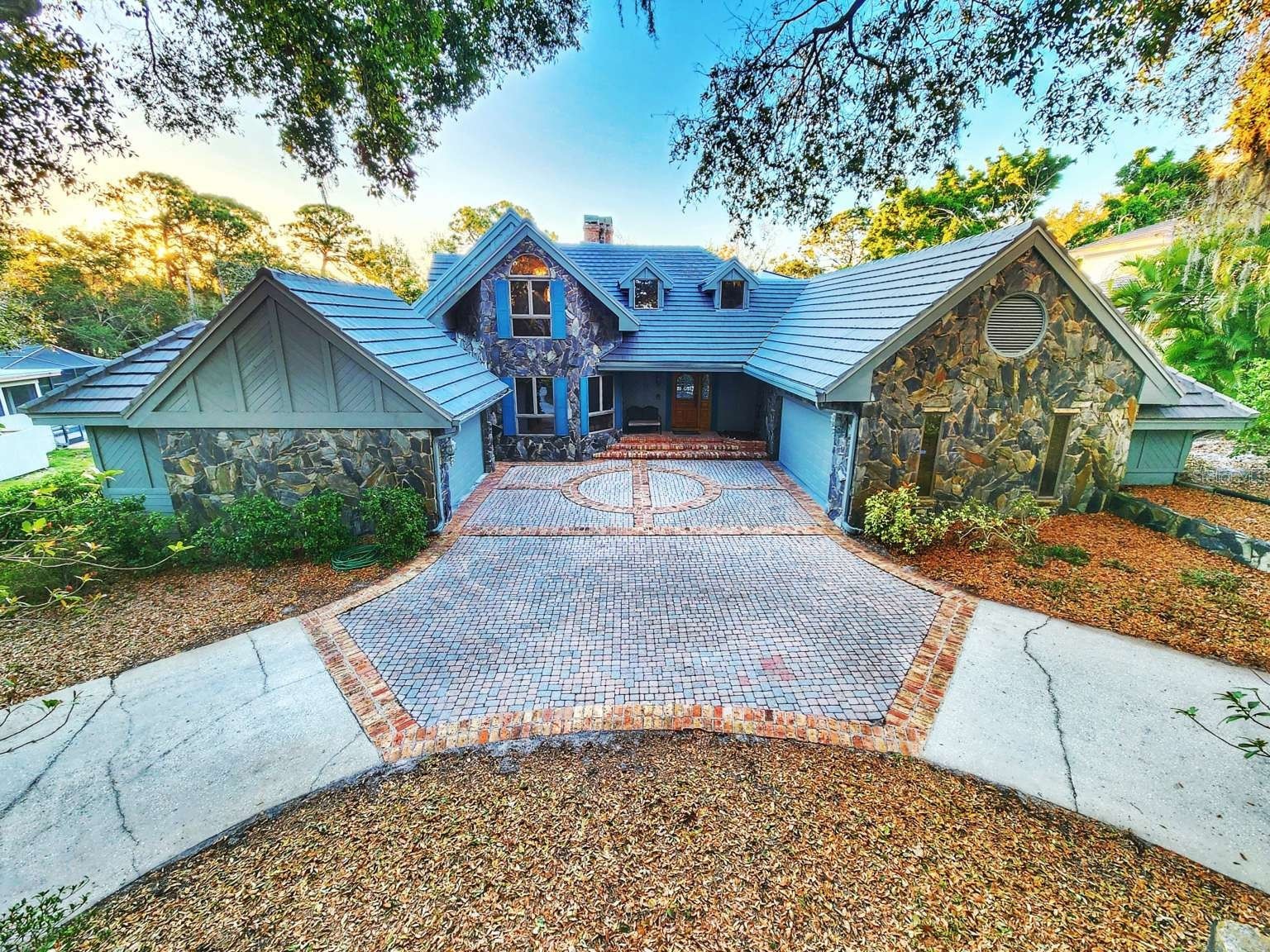 3522 Shoreline Circle Palm Harbor FL 34684 TB8467469 image1
