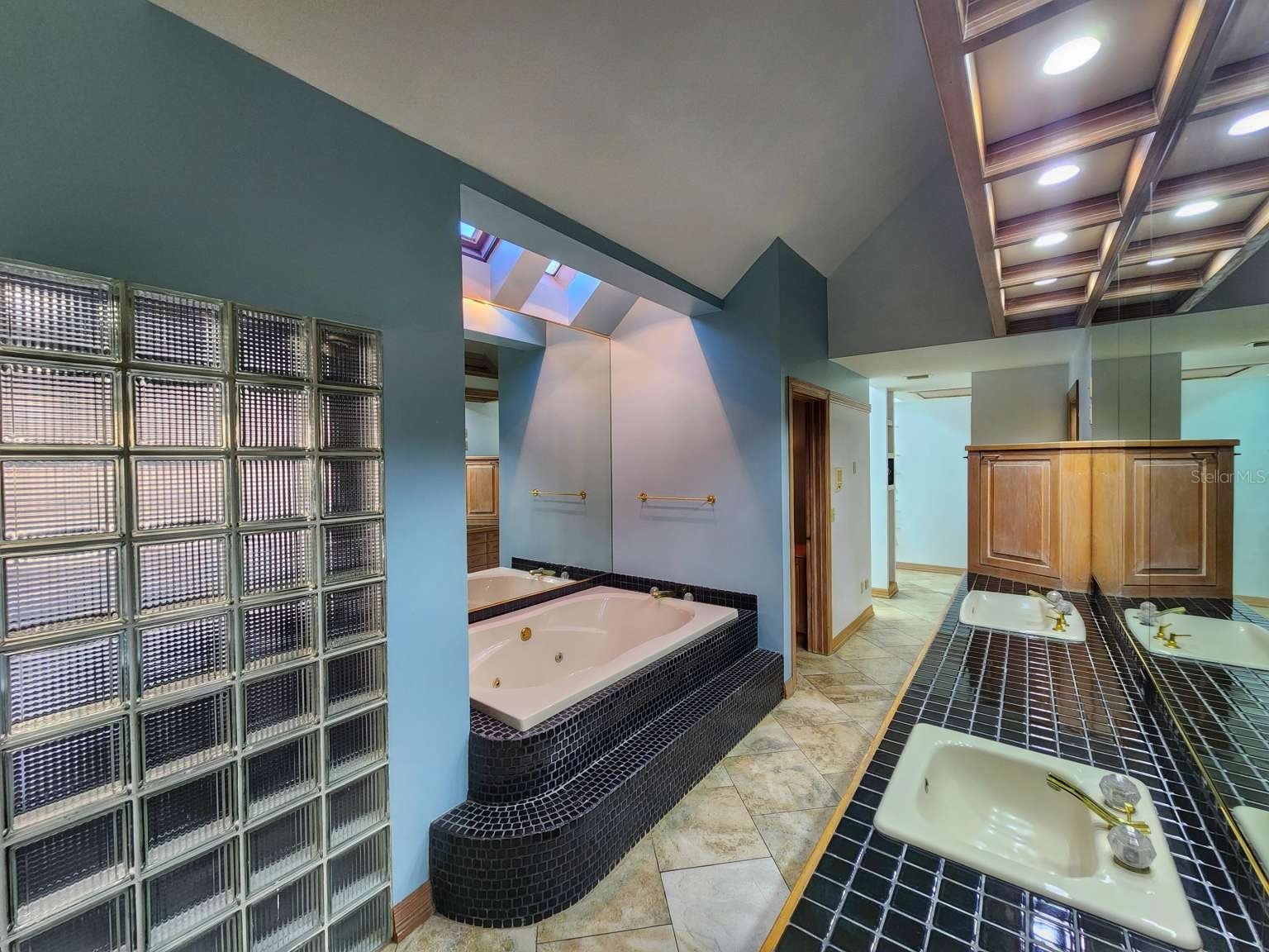 3522 Shoreline Circle Palm Harbor FL 34684 TB8467469 image31