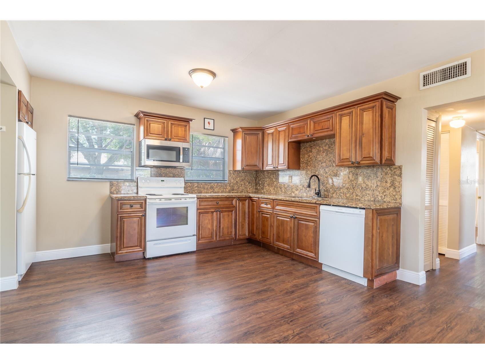 3522 W Paul Avenue Tampa FL 33611 TB8500707 image5