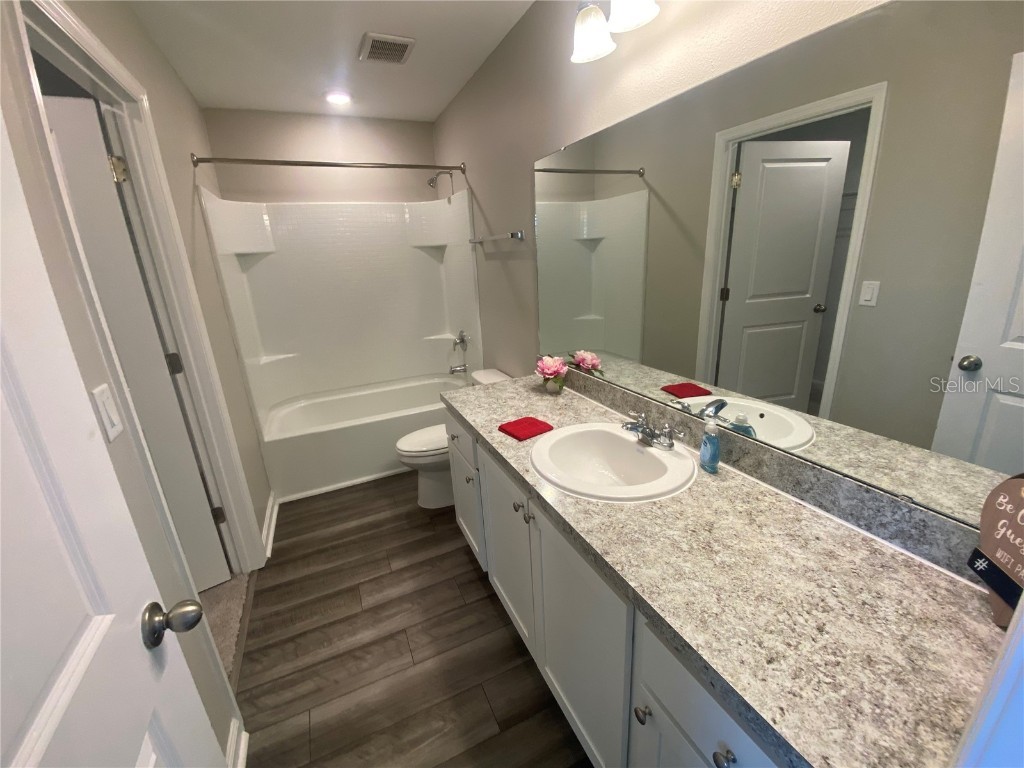 35233 White Water Lily Way Zephyrhills FL 33541 TB8403137 image13