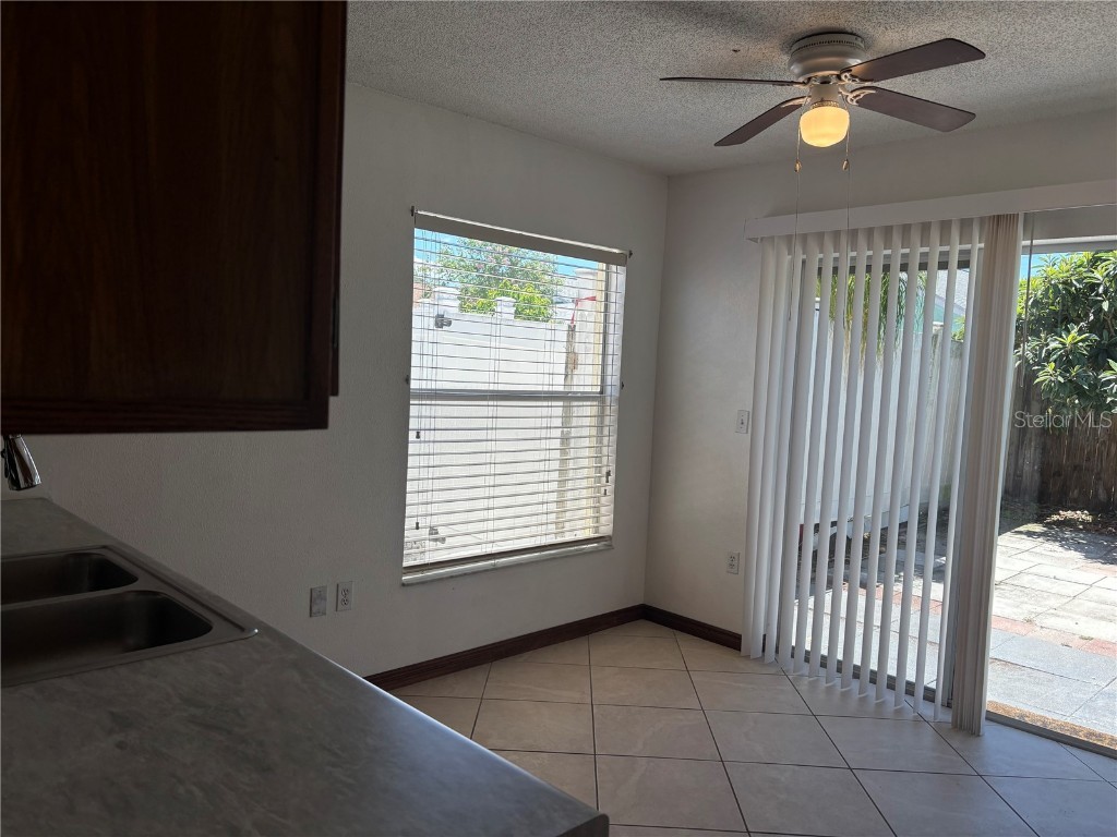 3524 Chinaberry Lane Sarasota FL 34235 A4660374 image10