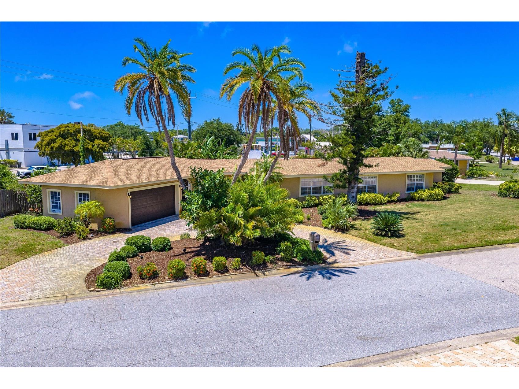 3524 S School Avenue Sarasota FL 34239 A4693494 image1