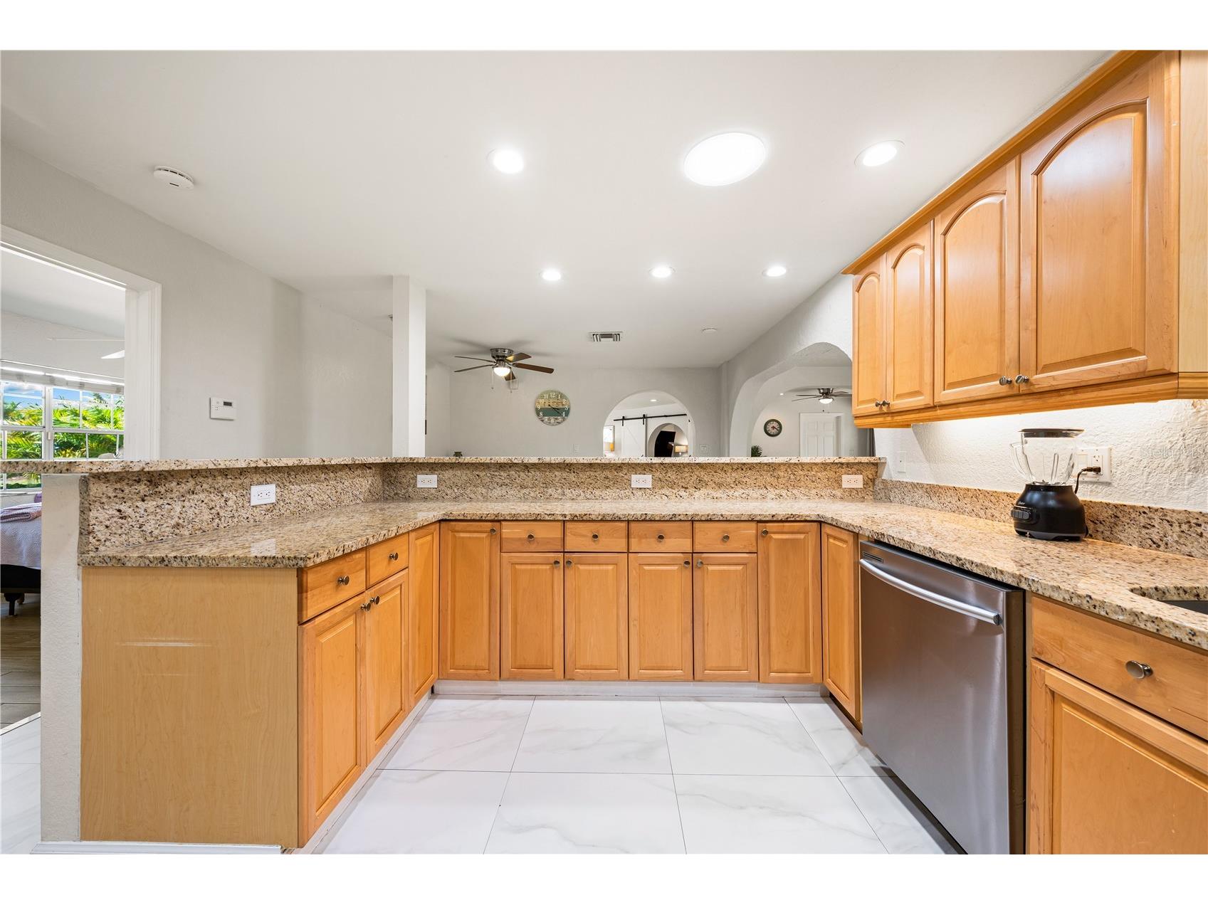 3524 S School Avenue Sarasota FL 34239 A4693494 image17