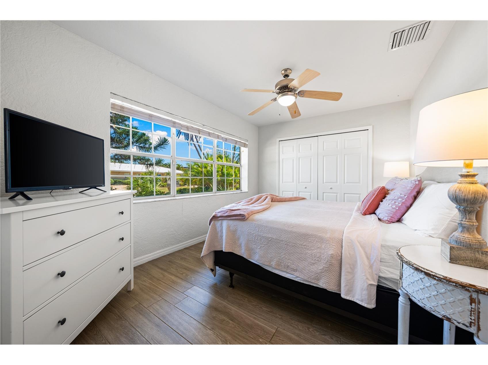 3524 S School Avenue Sarasota FL 34239 A4693494 image34