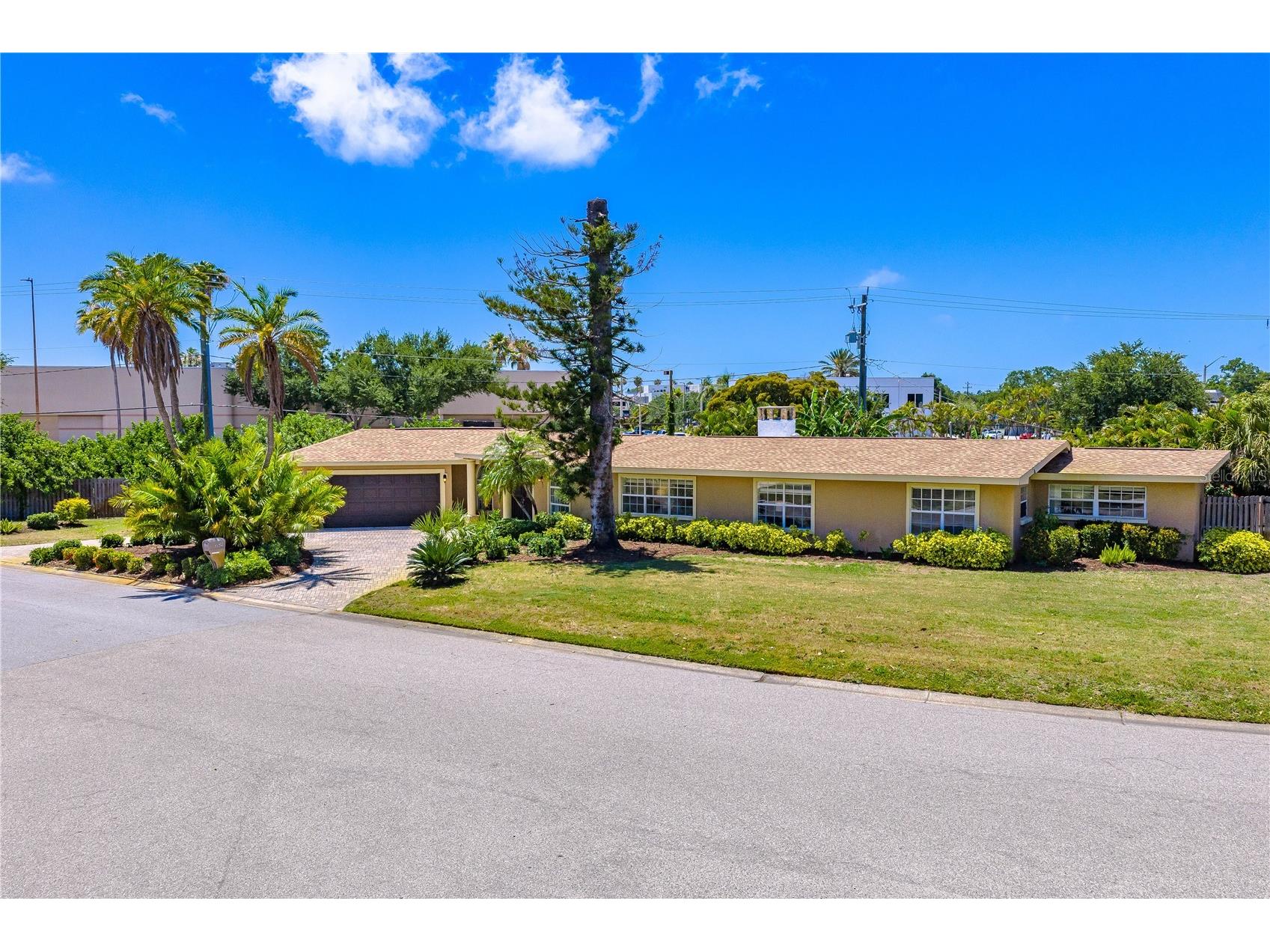 3524 S School Avenue Sarasota FL 34239 A4693494 image59