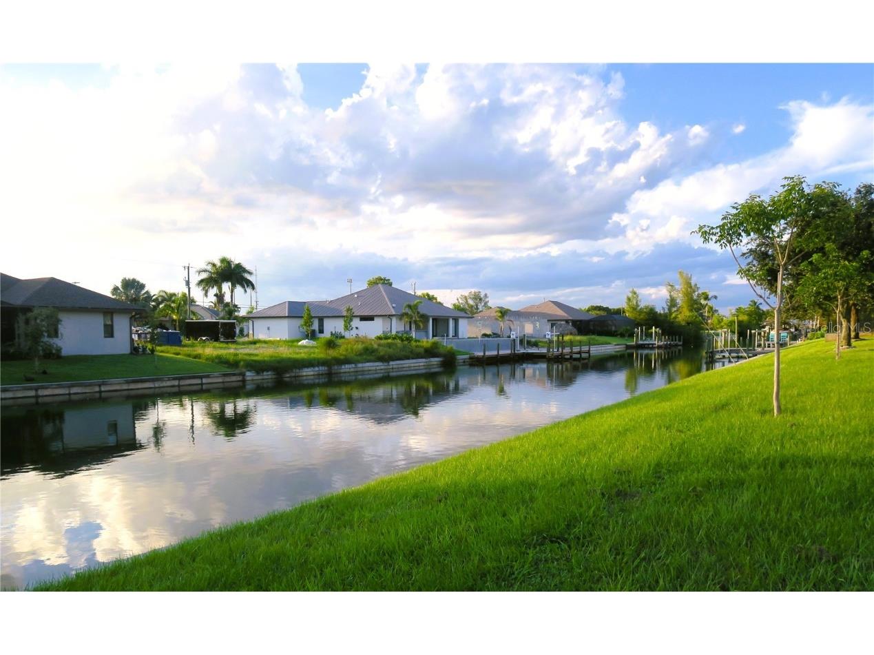 3524 SW 17th Avenue Cape Coral FL 33914 P4927597 image1