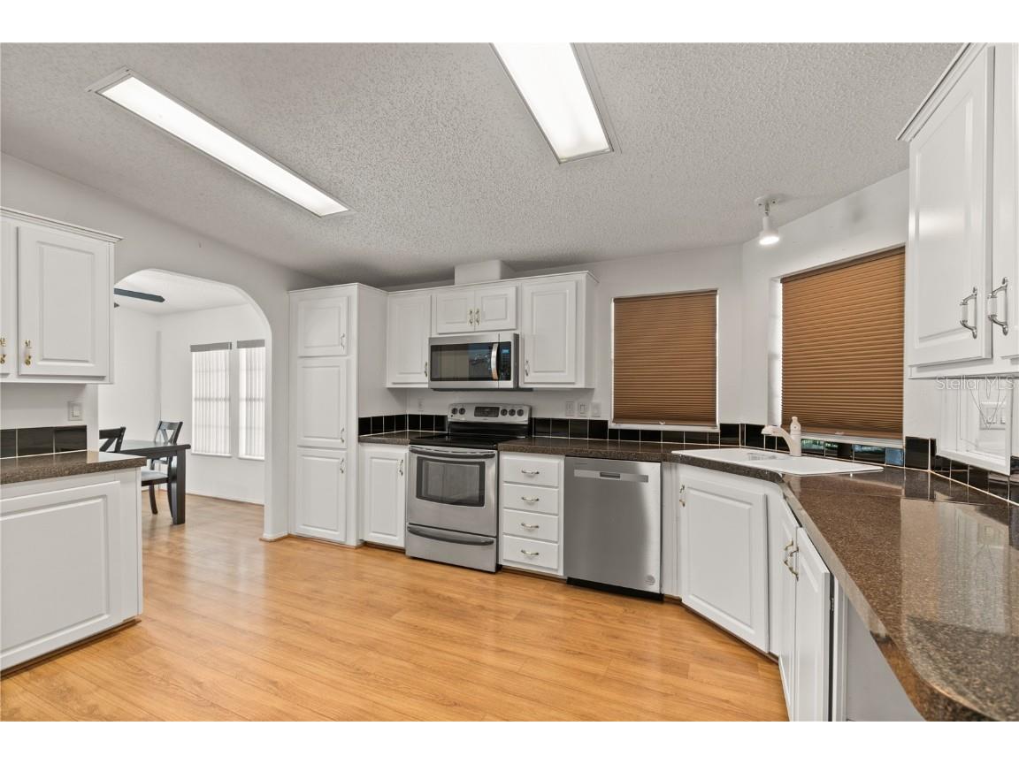 35247 Harbor Shores Road Leesburg FL 34788 - CANAL TO LAKE EUSTIS G5101833 image10