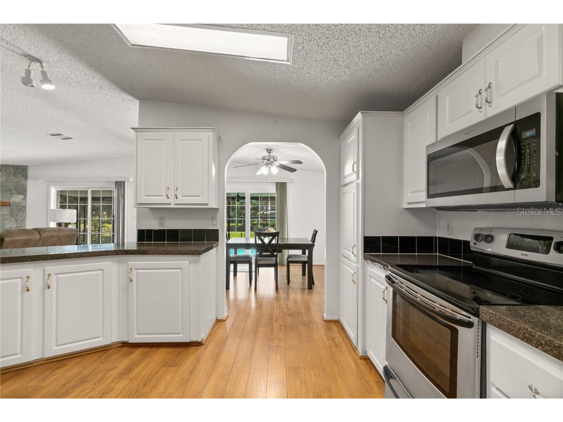 35247 Harbor Shores Road Leesburg FL 34788 - CANAL TO LAKE EUSTIS G5101833 image11