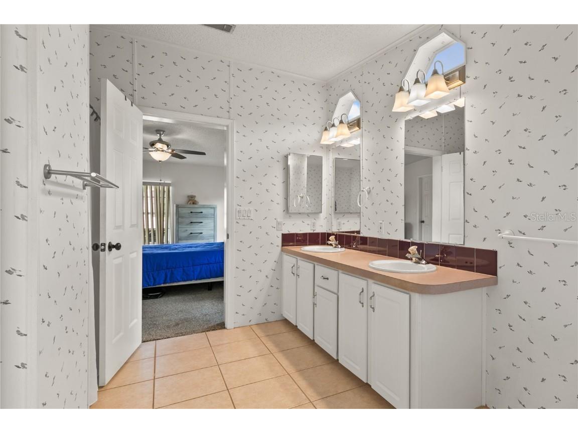 35247 Harbor Shores Road Leesburg FL 34788 - CANAL TO LAKE EUSTIS G5101833 image23