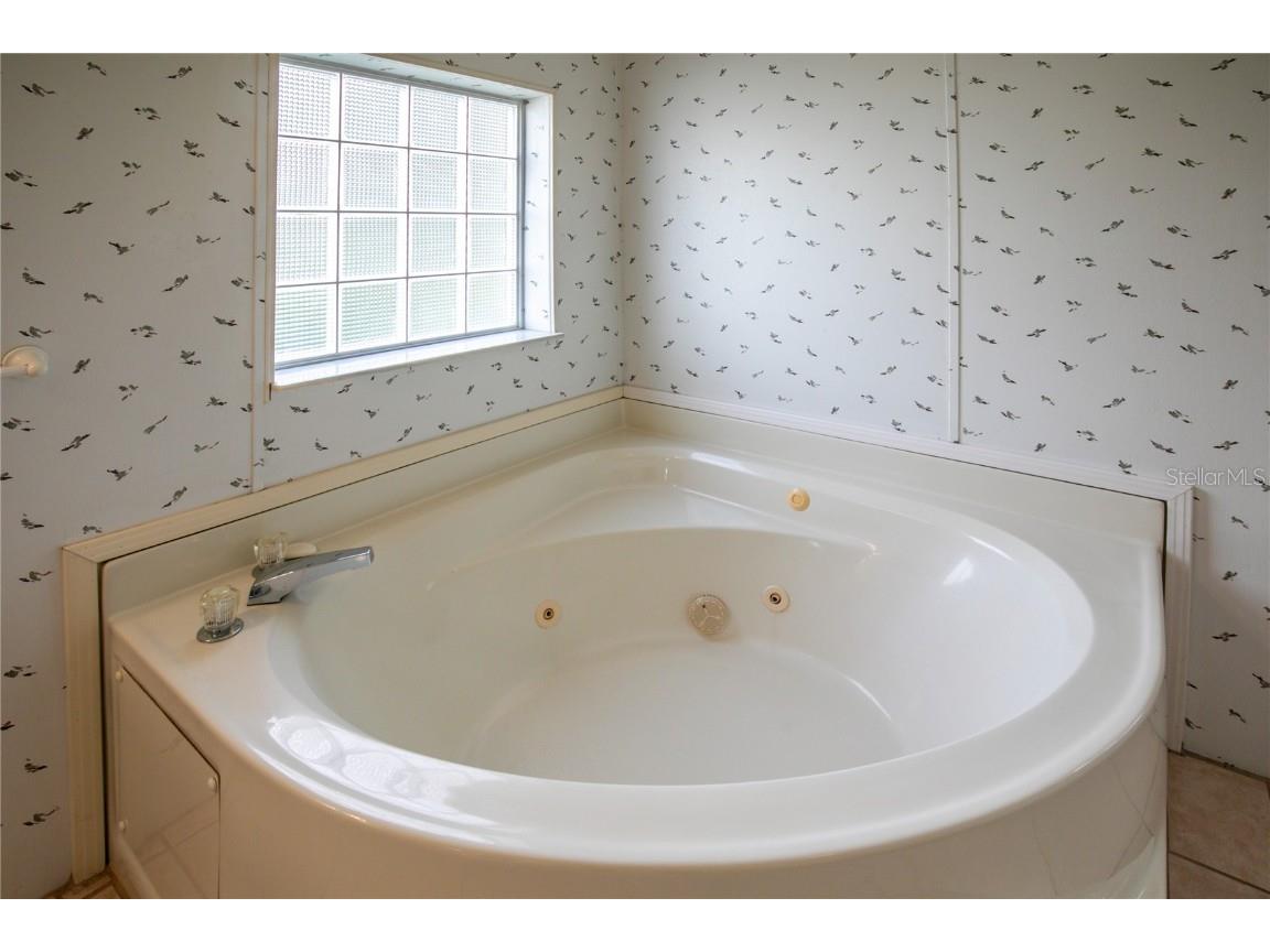 35247 Harbor Shores Road Leesburg FL 34788 - CANAL TO LAKE EUSTIS G5101833 image24