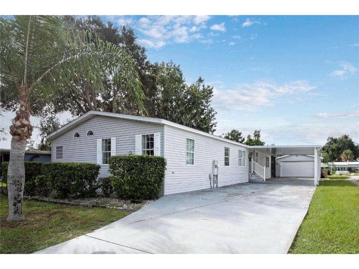 35247 Harbor Shores Road Leesburg FL 34788 - CANAL TO LAKE EUSTIS G5101833 image3