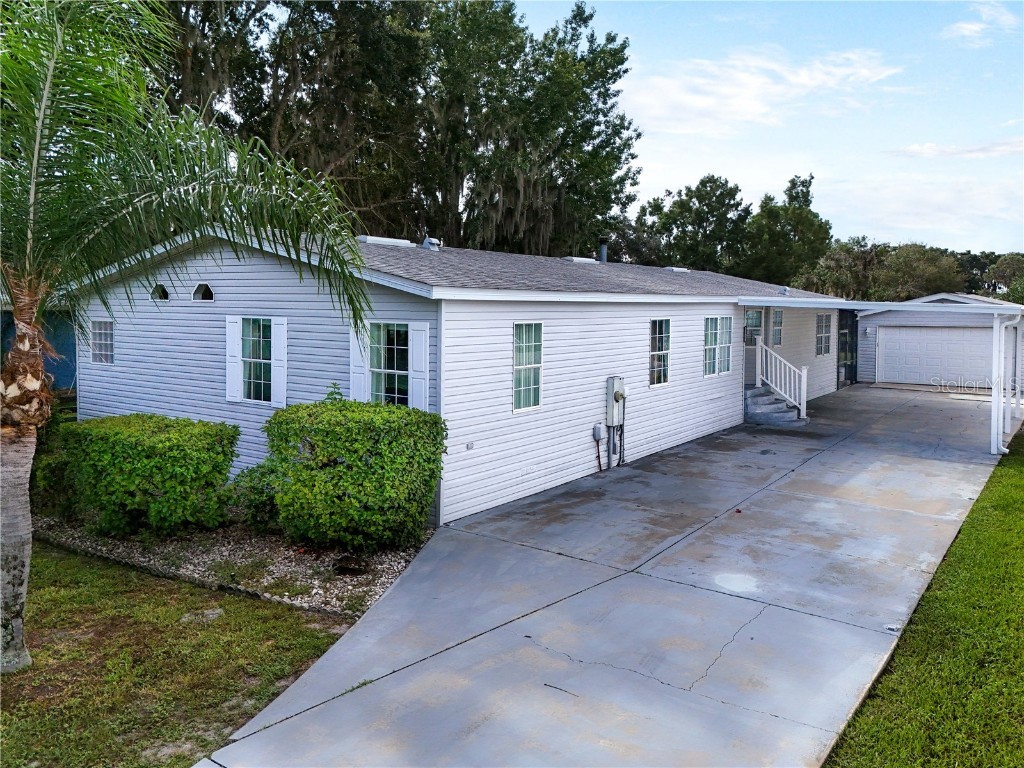 35247 Harbor Shores Road Leesburg FL 34788 - CANAL TO LAKE EUSTIS G5101833 image4
