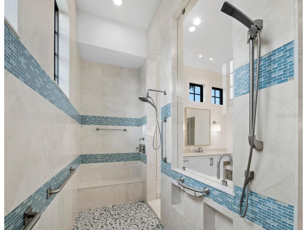 3525 Founders Club Drive Sarasota FL 34240 A4672806 image35