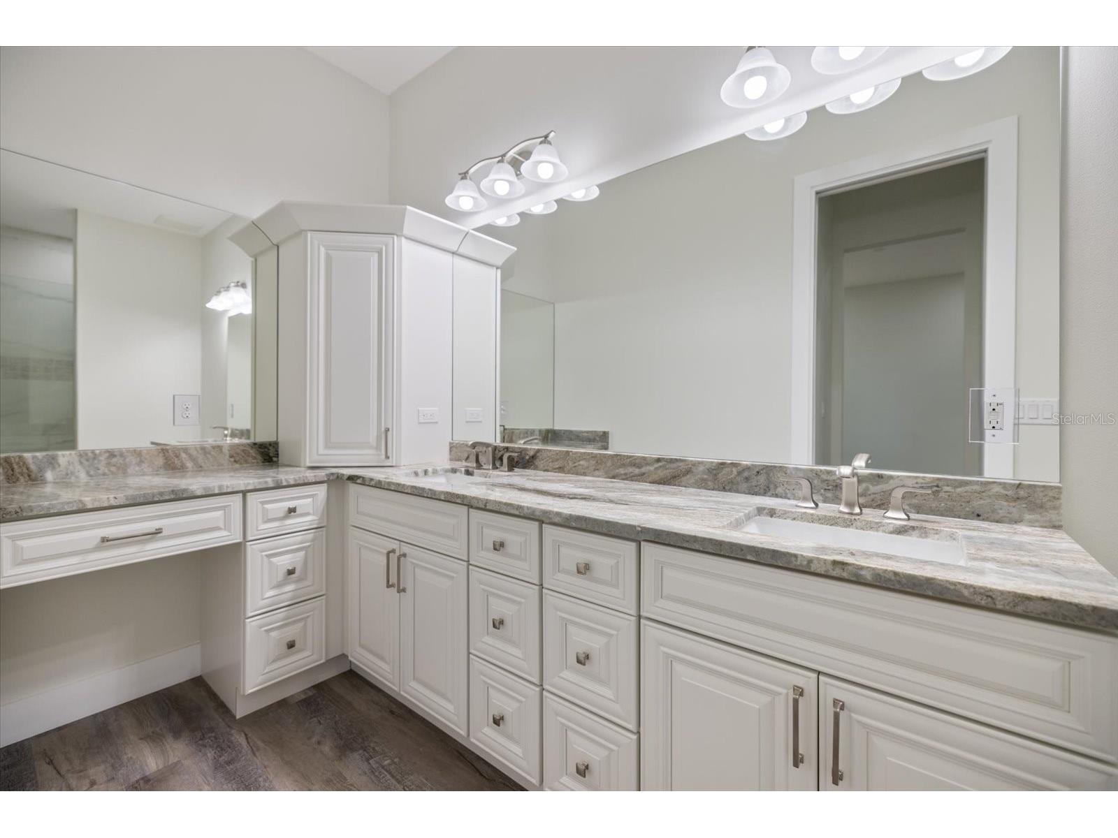 3525 Mcintosh Road Sarasota FL 34232 D6145553 image11