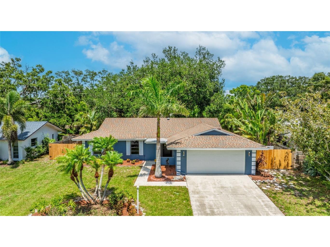 3525 Riviera Drive Sarasota FL 34232 A4656013 image1