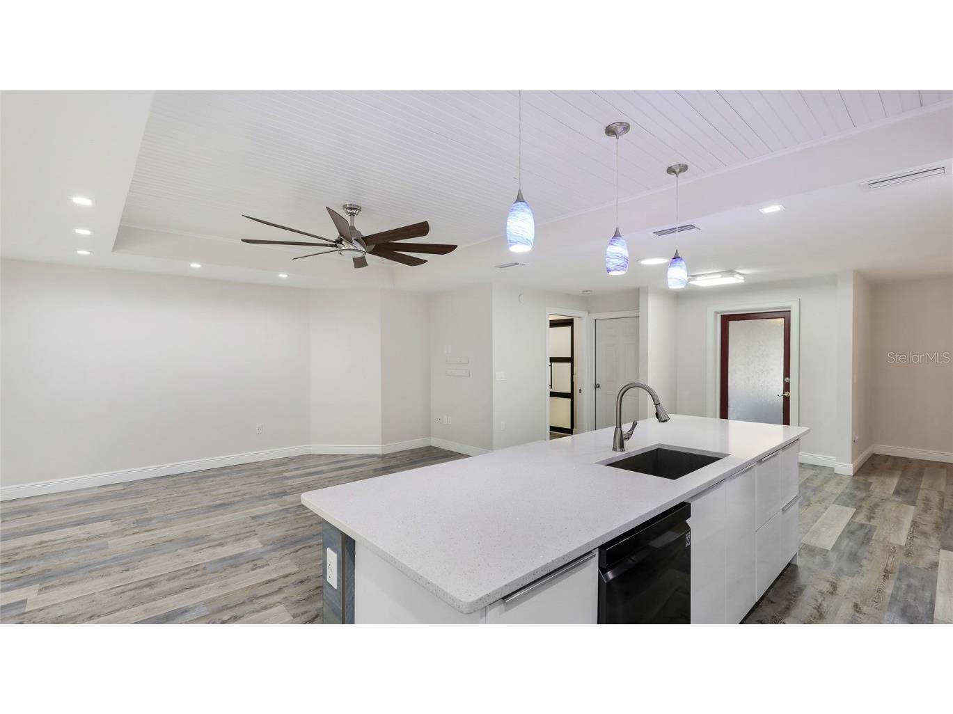 3525 Riviera Drive Sarasota FL 34232 A4656013 image10