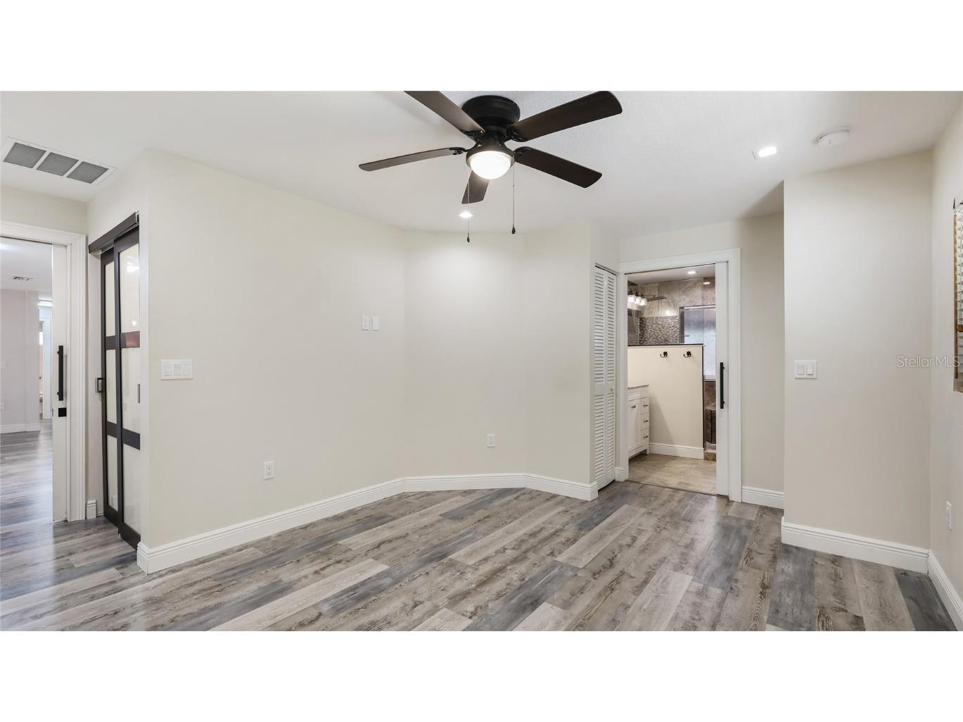 3525 Riviera Drive Sarasota FL 34232 A4656013 image11