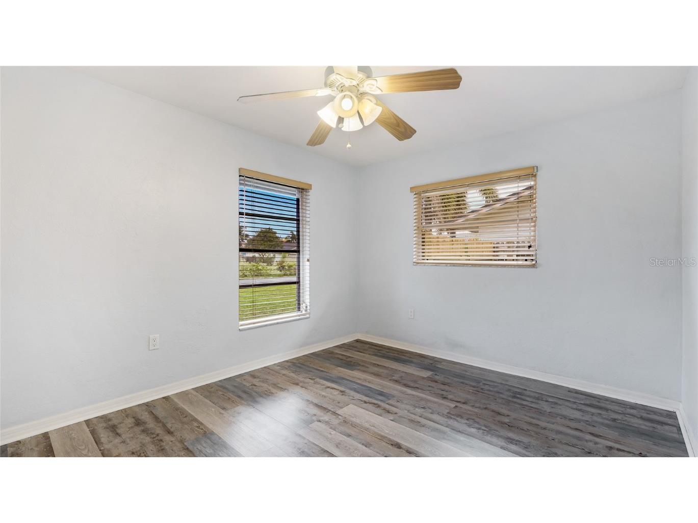 3525 Riviera Drive Sarasota FL 34232 A4656013 image17