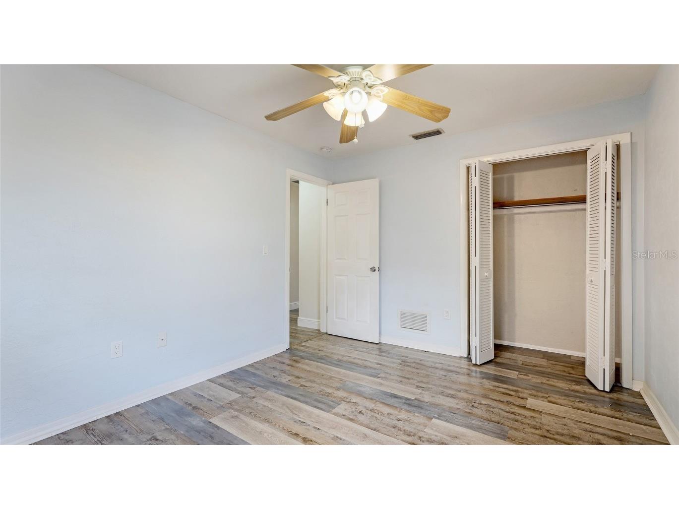 3525 Riviera Drive Sarasota FL 34232 A4656013 image18