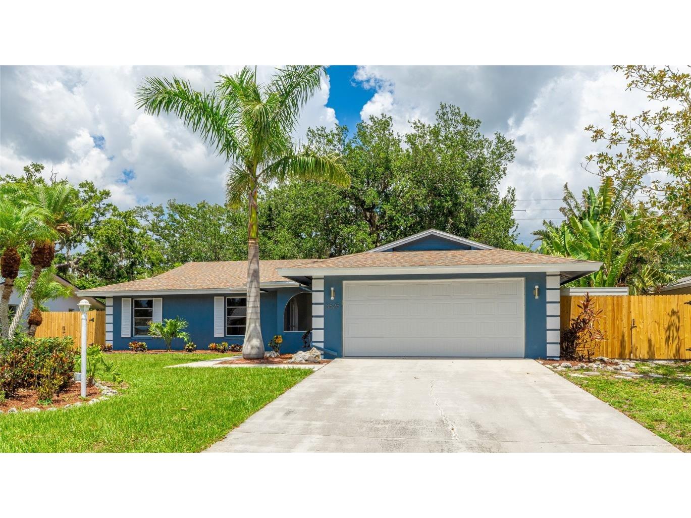 3525 Riviera Drive Sarasota FL 34232 A4656013 image2