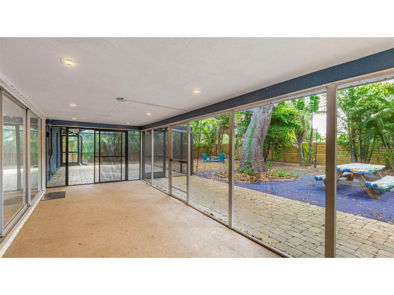 3525 Riviera Drive Sarasota FL 34232 A4656013 image21