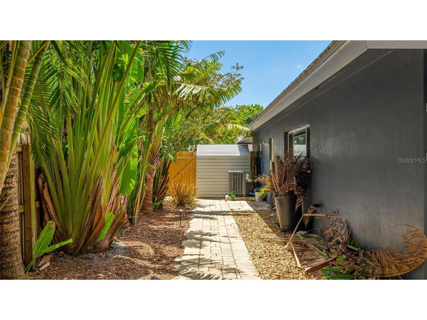 3525 Riviera Drive Sarasota FL 34232 A4656013 image24