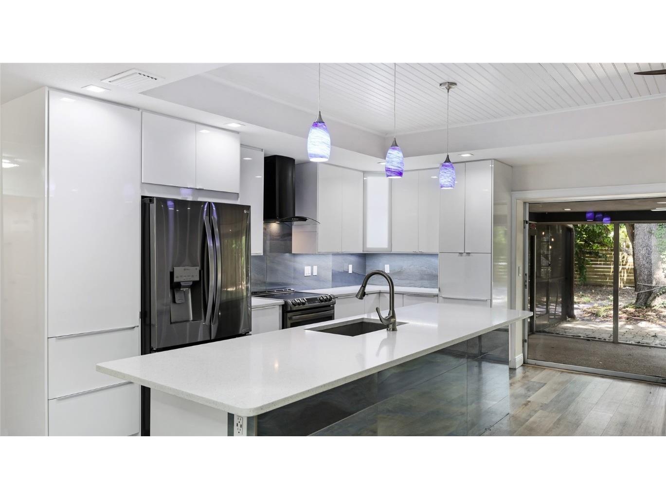 3525 Riviera Drive Sarasota FL 34232 A4656013 image4