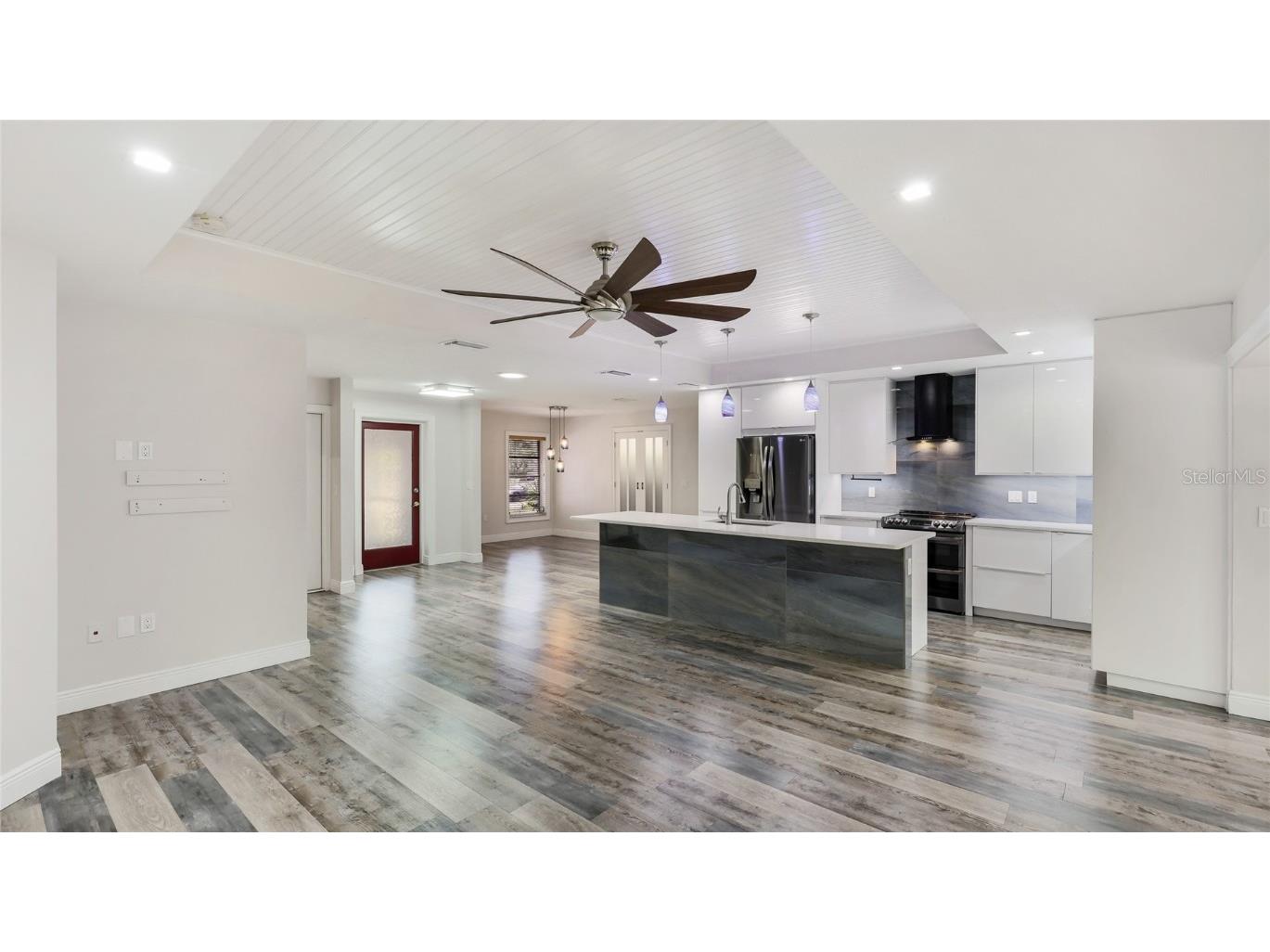 3525 Riviera Drive Sarasota FL 34232 A4656013 image5