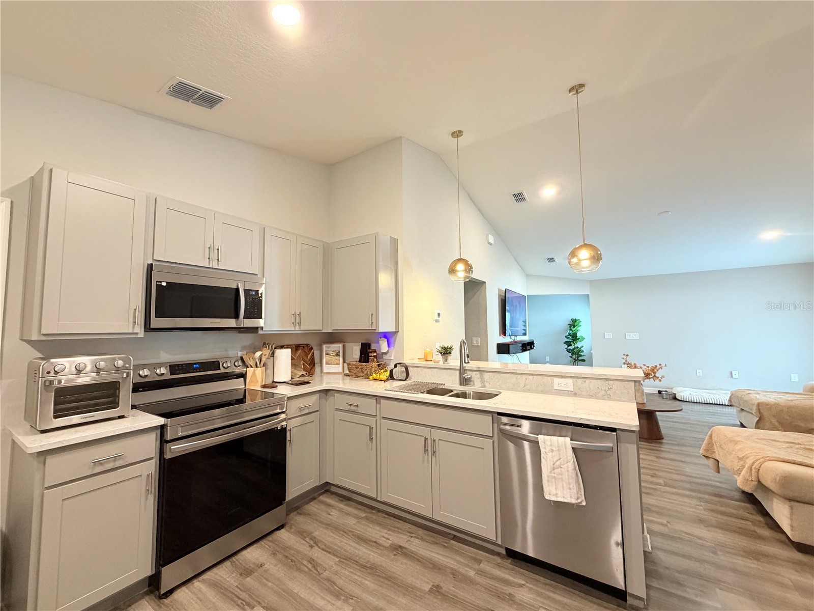 35255 Crescent Creek Drive Zephyrhills FL 33541 TB8510922 image5