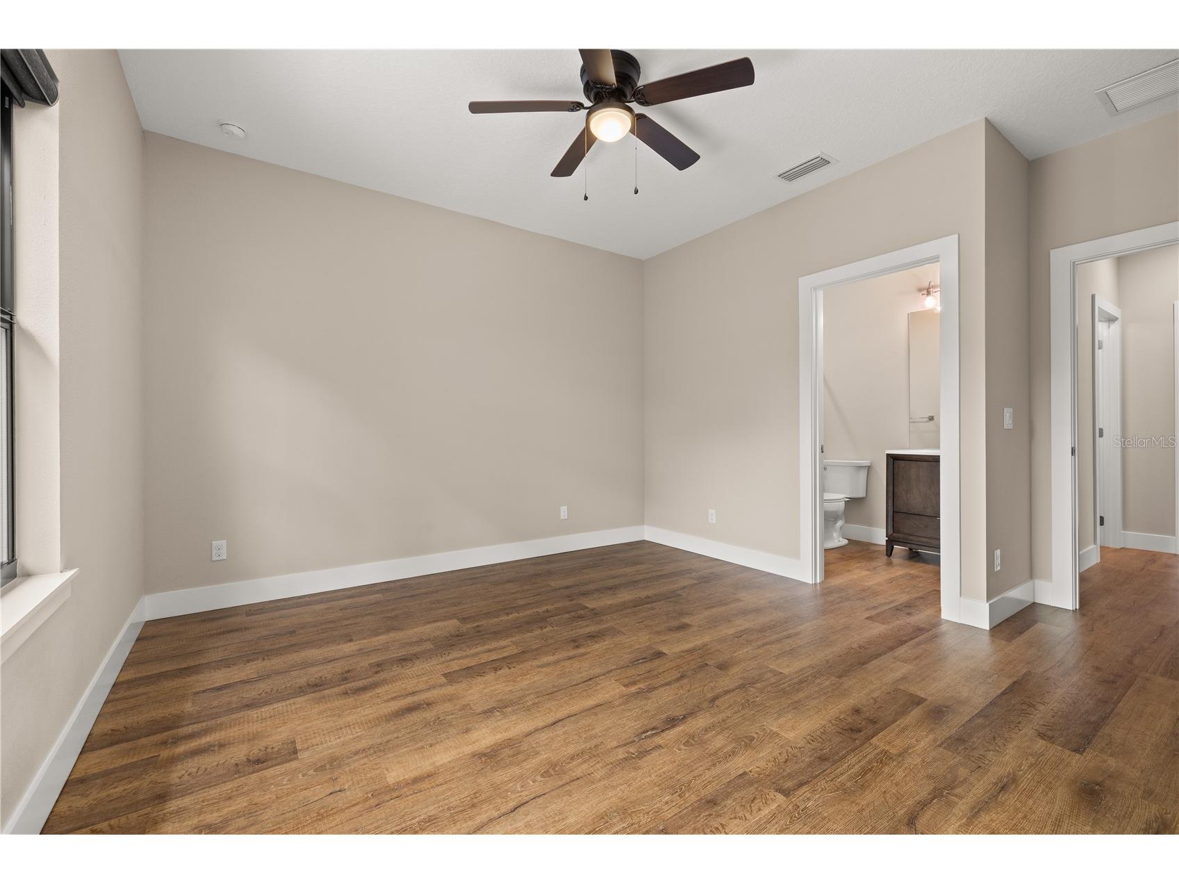 3526 E Crystal Lake Avenue Orlando FL 32806 O6407270 image37