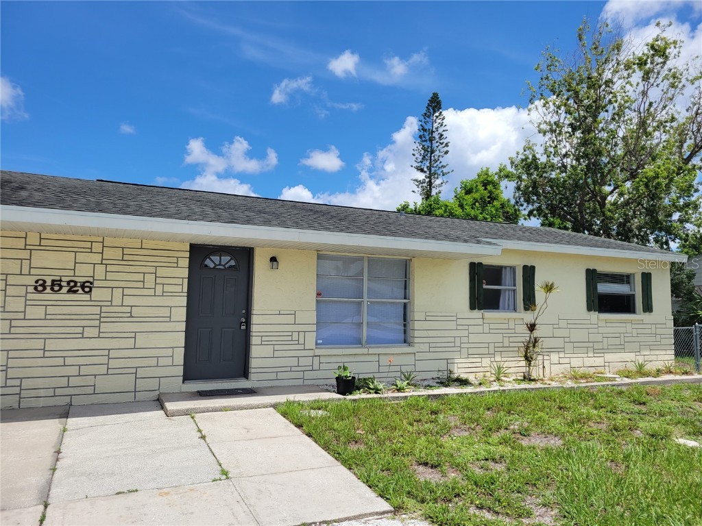 3526 Southern Parkway W Bradenton FL 34205 A4657369 image1