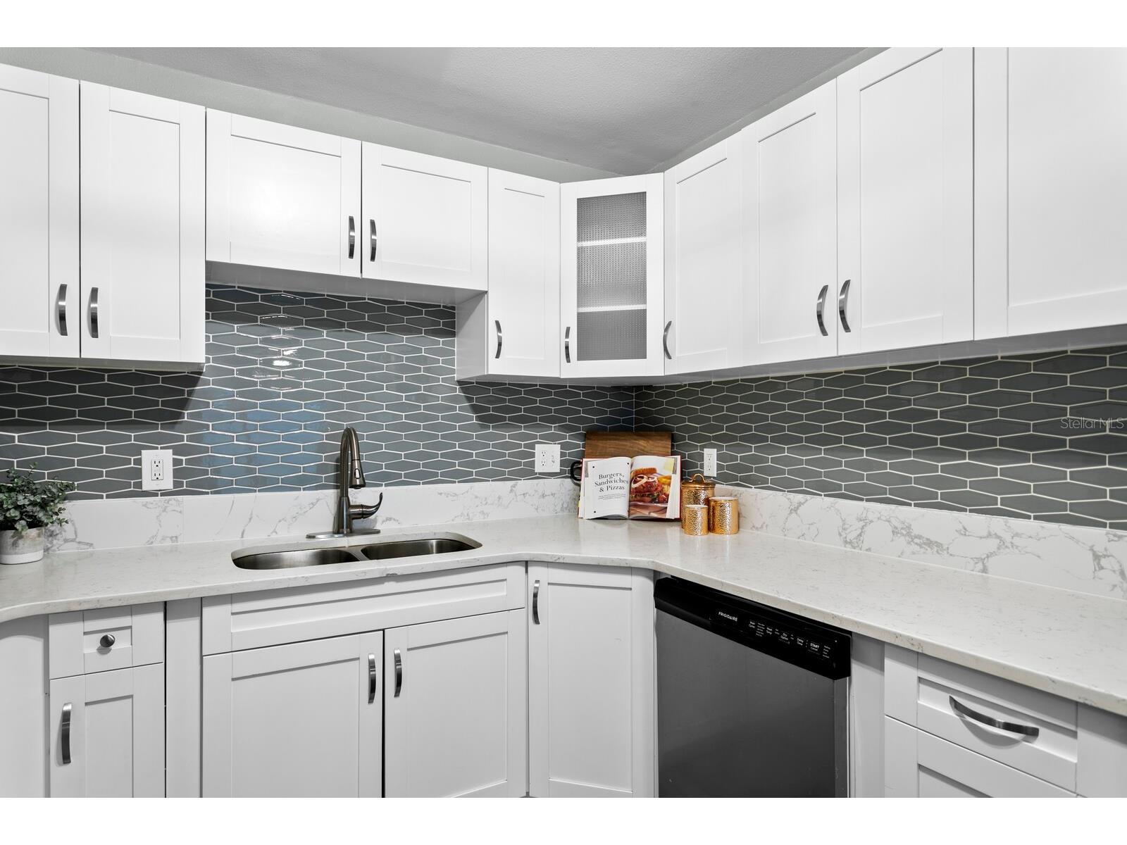3526 W Paul Avenue Tampa FL 33611 TB8526015 image20