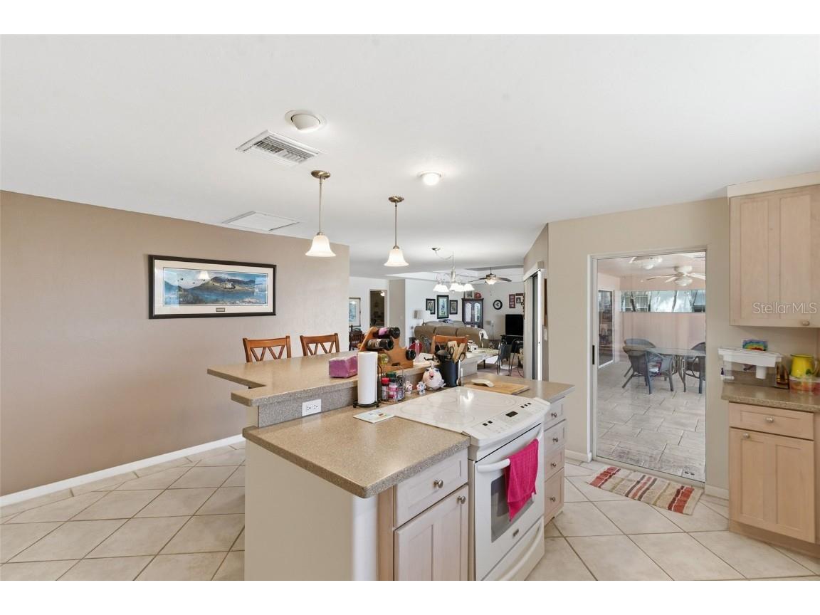 3527 SE 22nd Place Cape Coral FL 33904 - CALOOSAHATCHEE RIVER TB8447641 image16