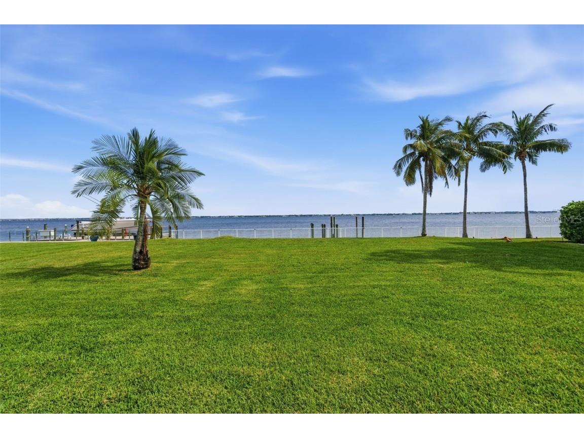 3527 SE 22nd Place Cape Coral FL 33904 - CALOOSAHATCHEE RIVER TB8447641 image2