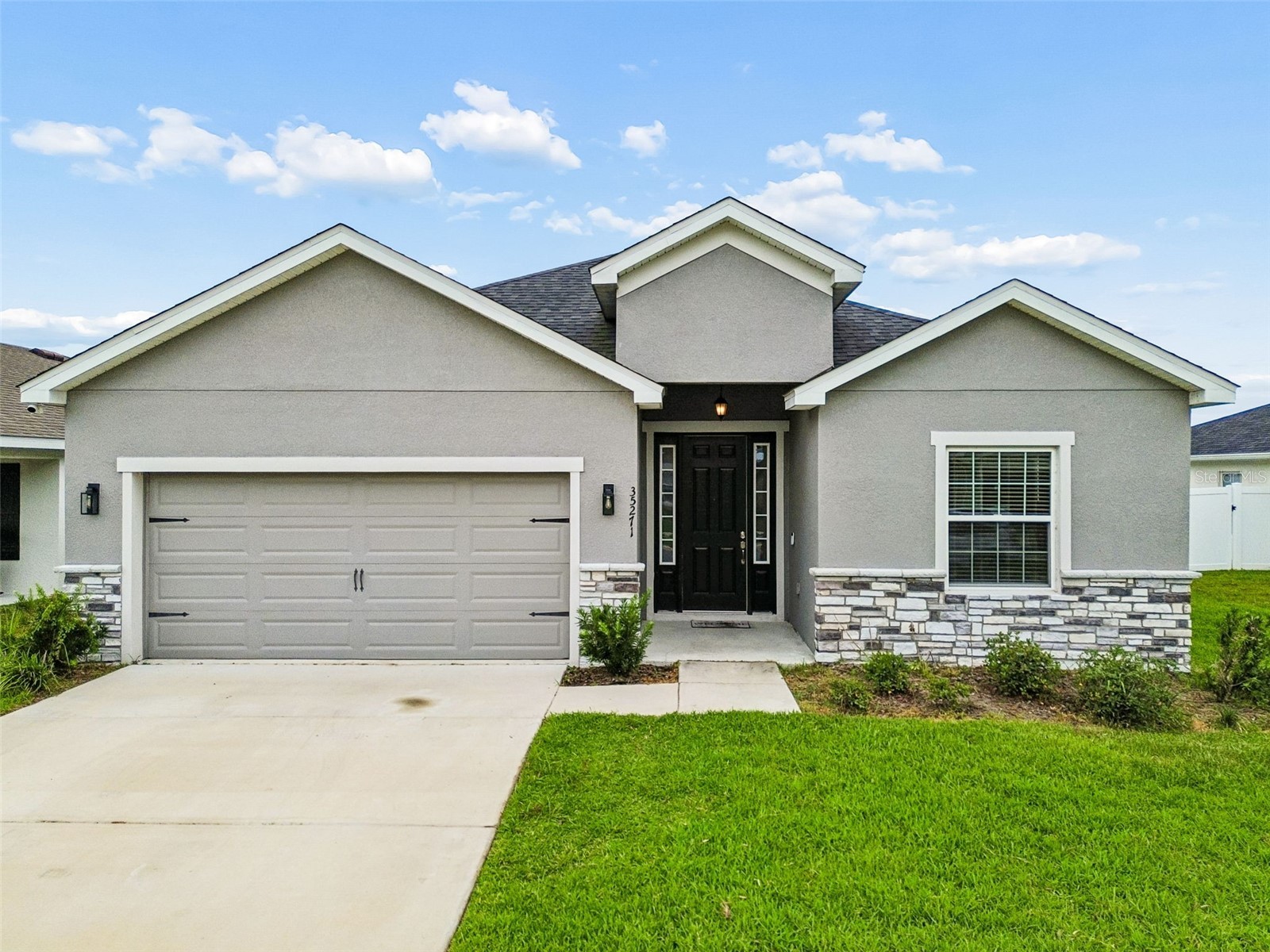 35271 Crescent Creek Drive Zephyrhills FL 33541 TB8518928 image1