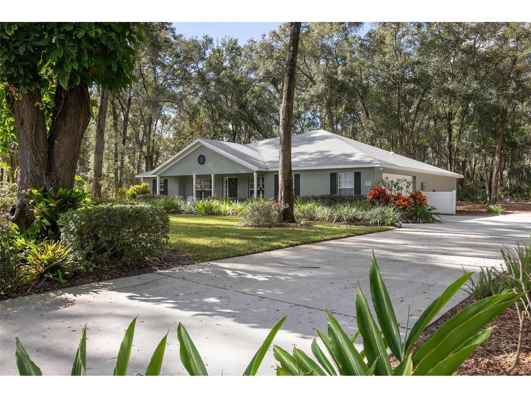 3528 Dunstable Drive Deland FL 32720 V4946685 image1