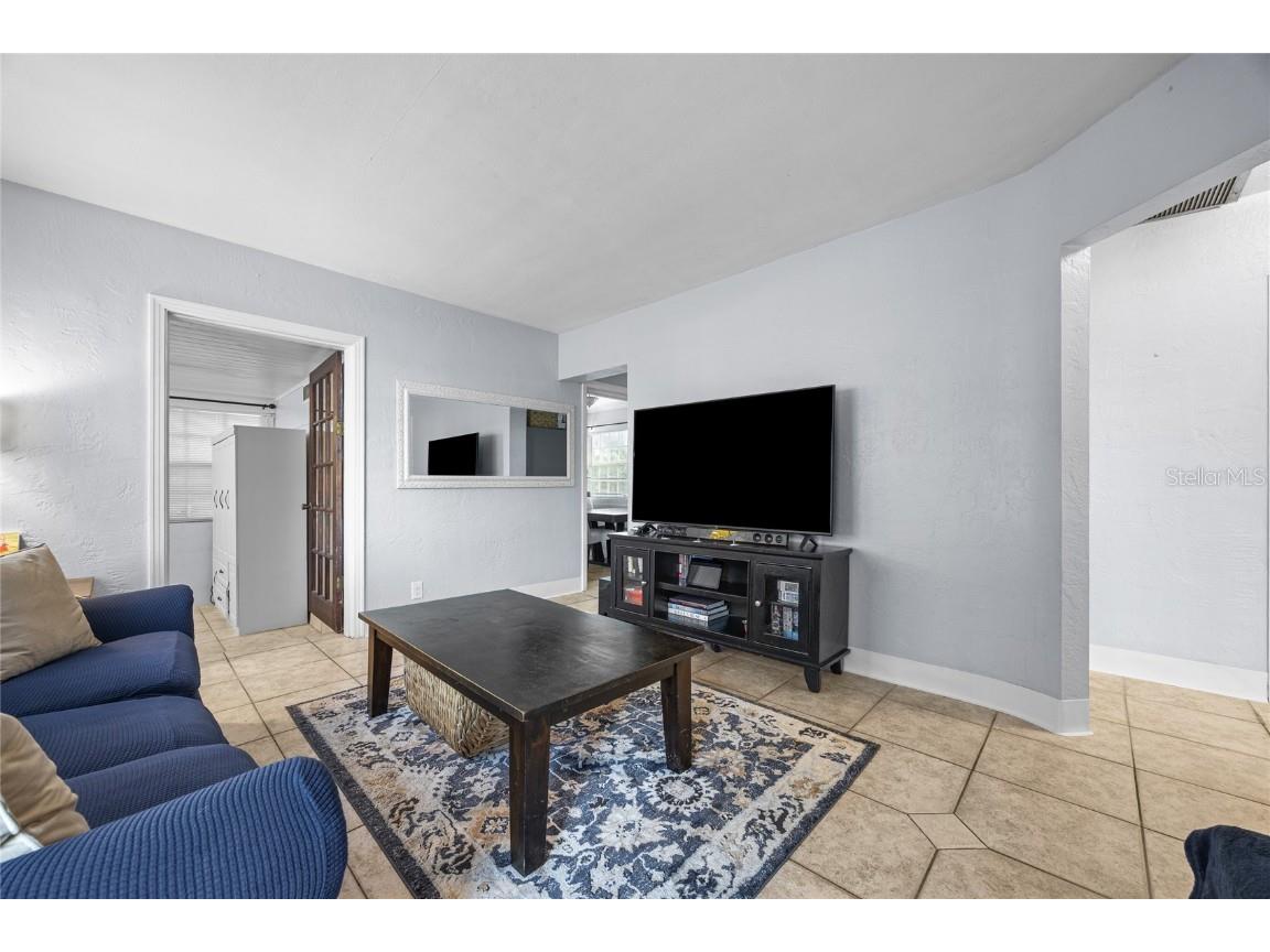 3528 W Mcelroy Avenue Tampa FL 33611 TB8439791 image7