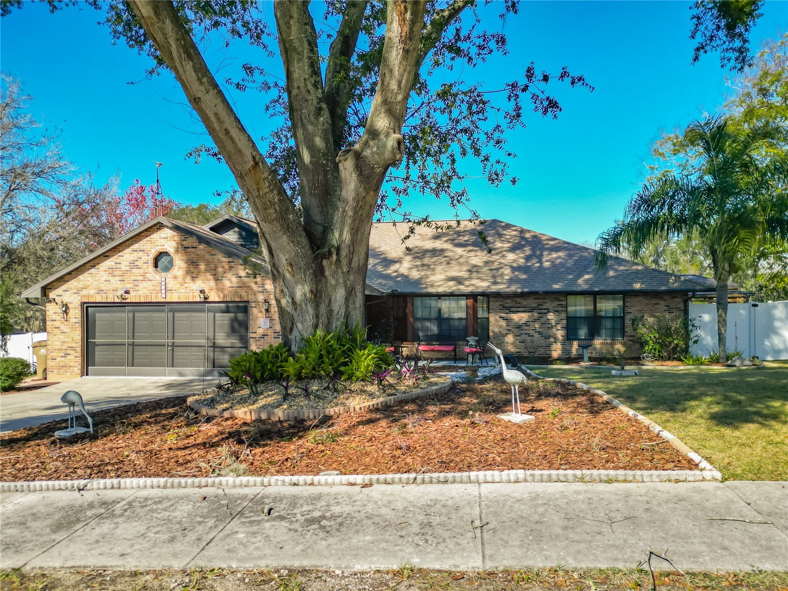 3529 Sail Fish Avenue Fruitland Park FL 34731 V4946814 image1