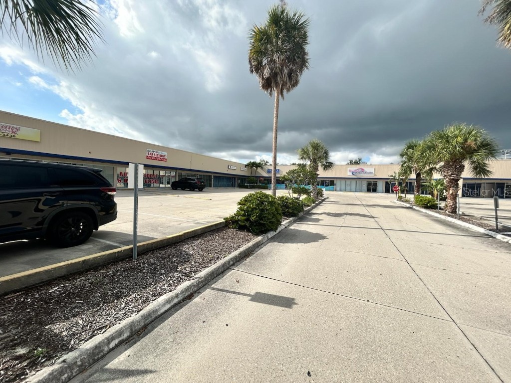 353 6th Avenue W Bradenton FL 34205 A4661874 image2