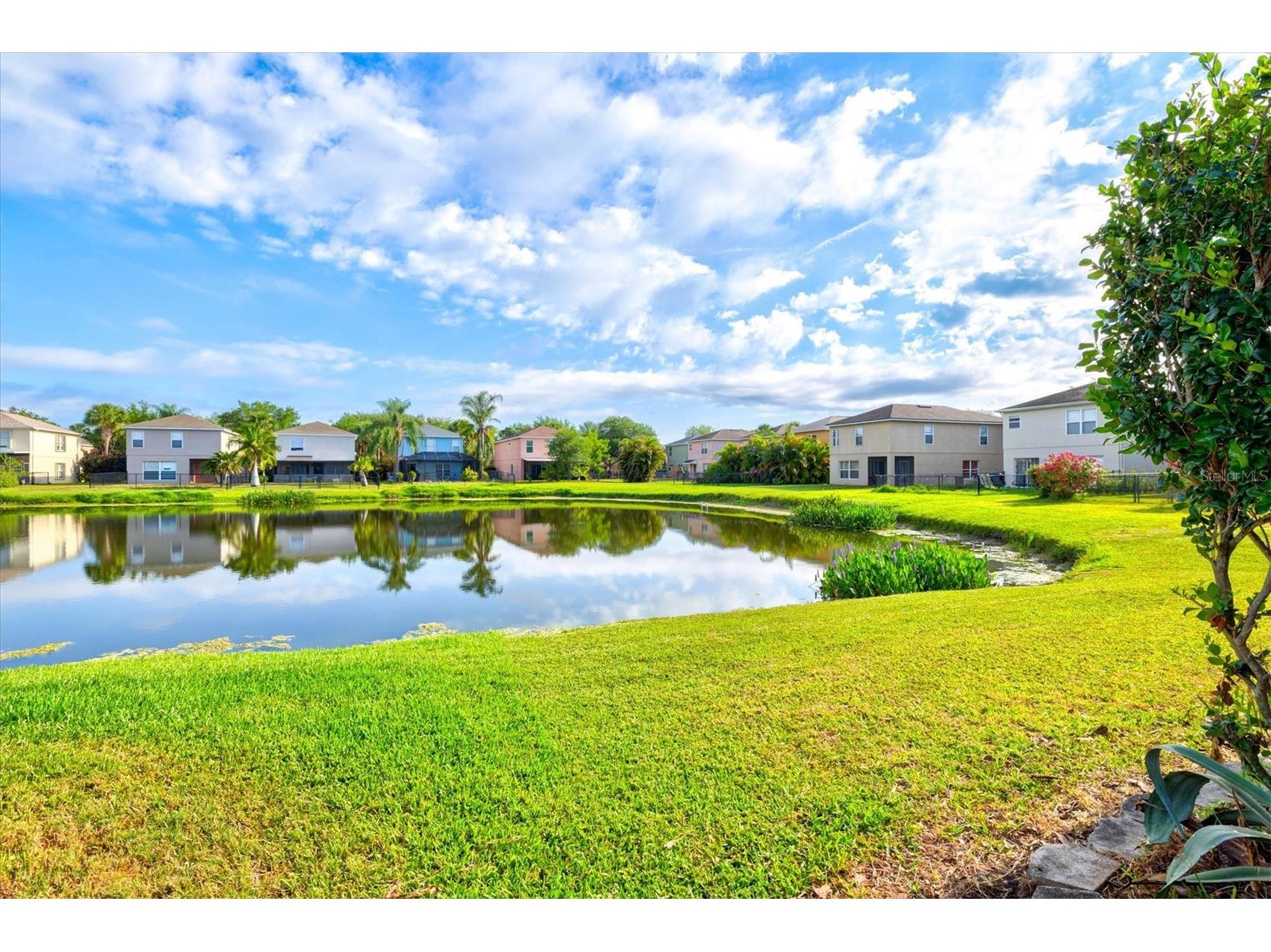 353 Beacon Harbour Loop Bradenton FL 34212 A4693733 image56