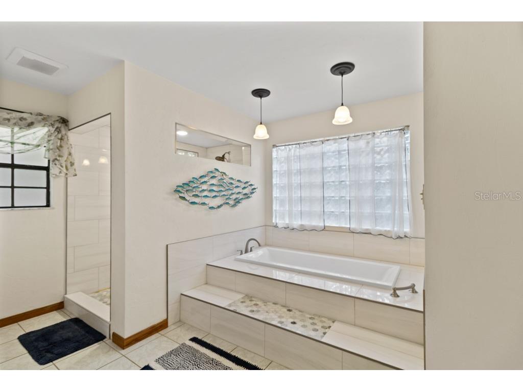 353 NW 3 Avenue Micanopy FL 32667 GC535143 image37