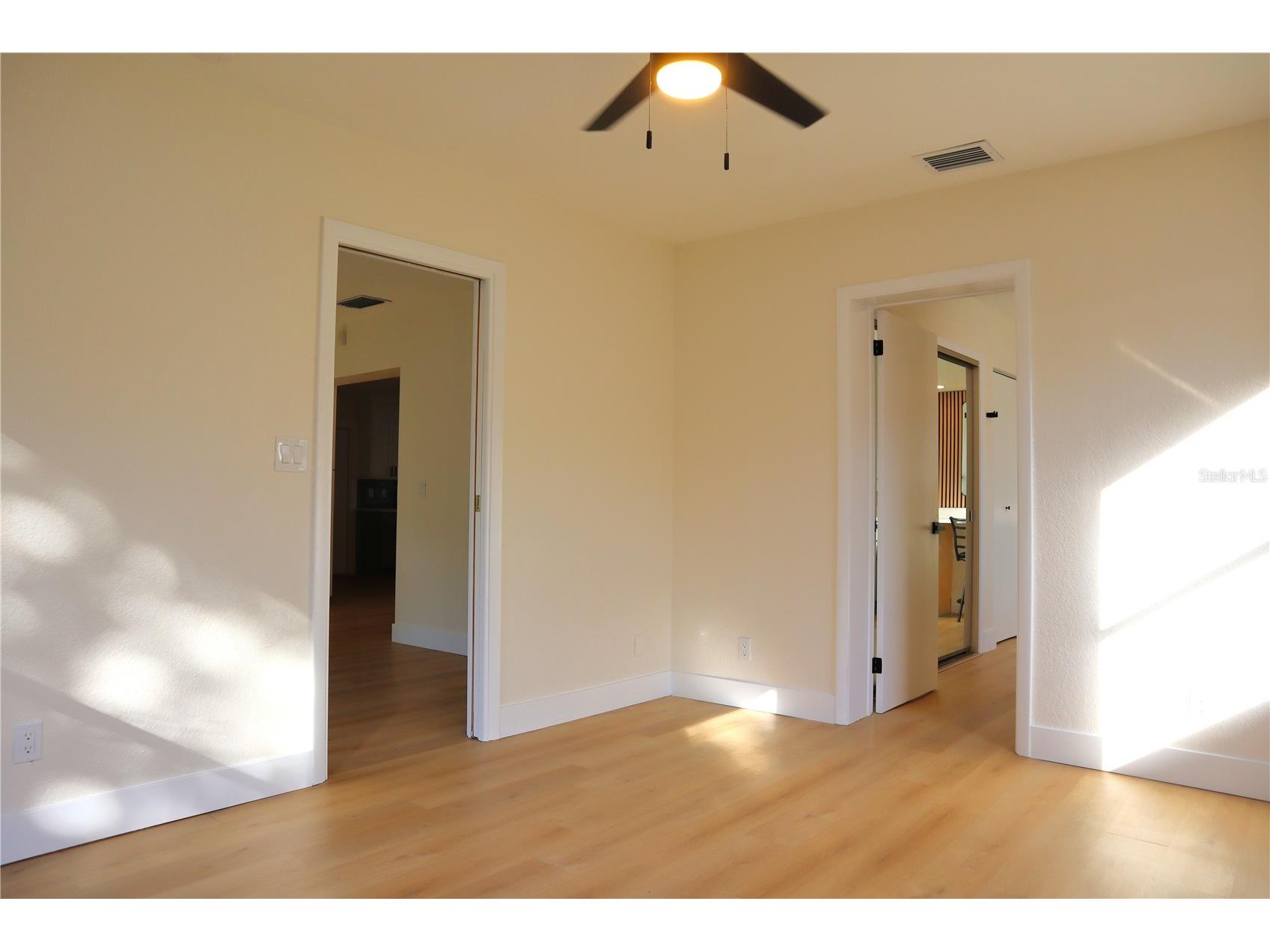 3530 25th Avenue N Saint Petersburg FL 33713 TB8458007 image11