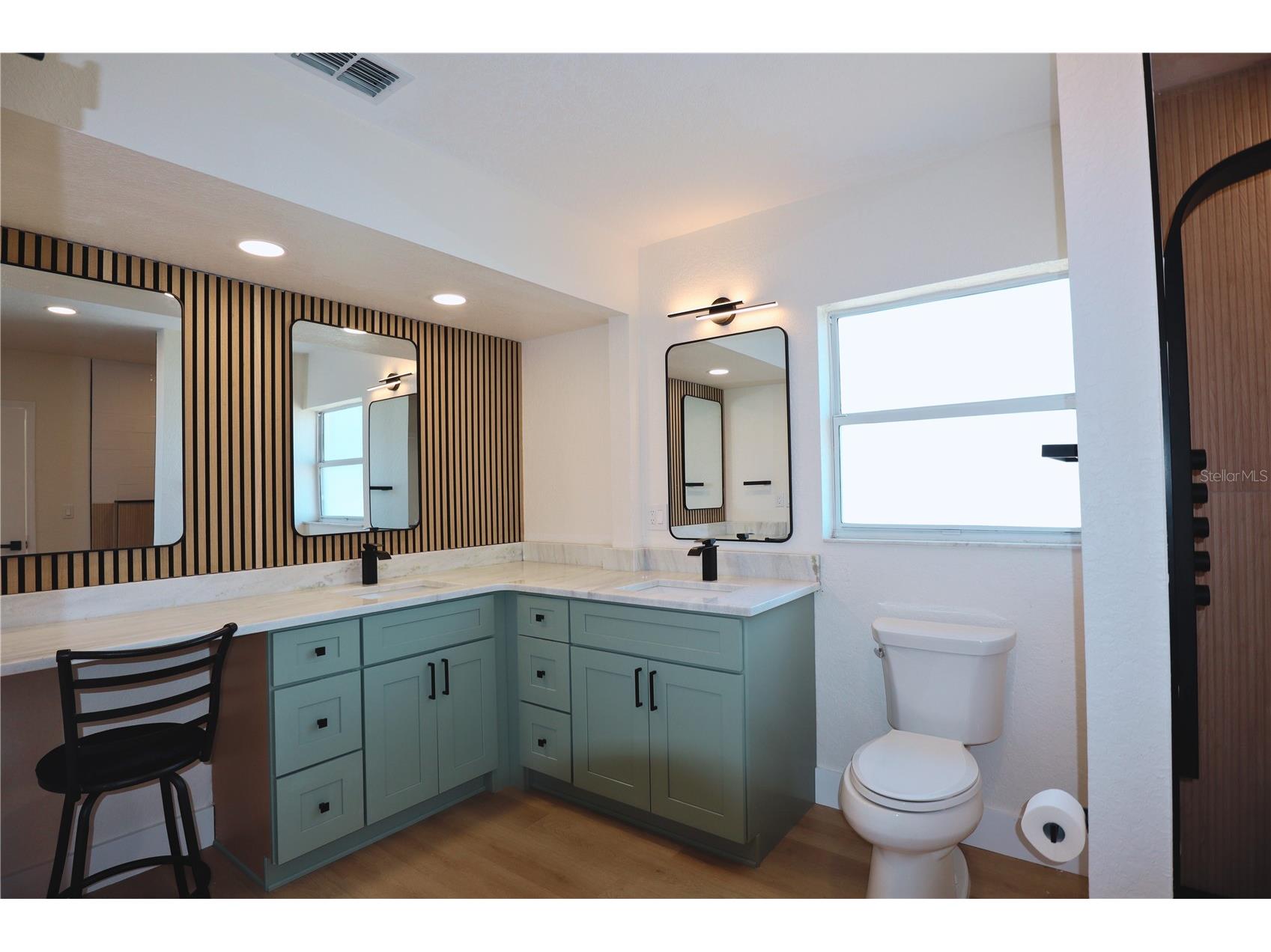 3530 25th Avenue N Saint Petersburg FL 33713 TB8458007 image17