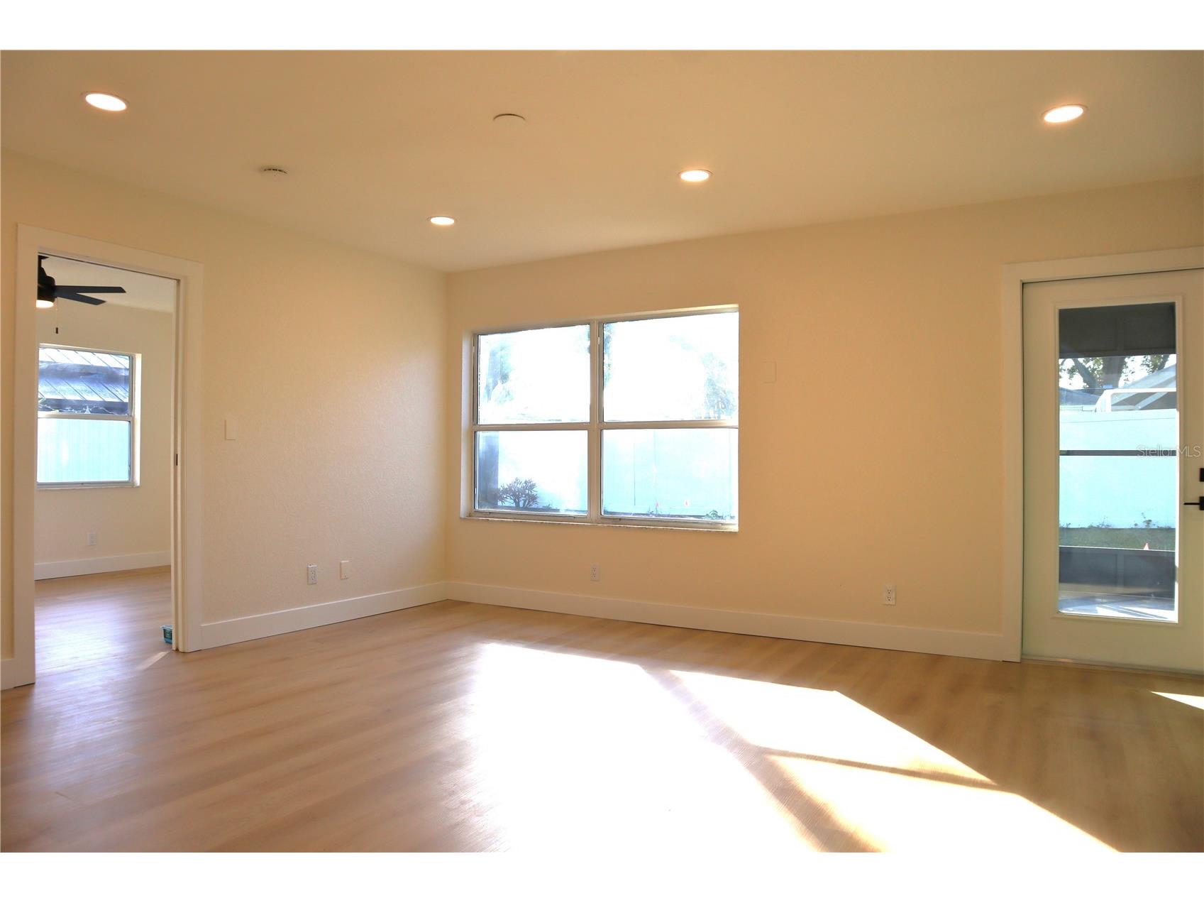 3530 25th Avenue N Saint Petersburg FL 33713 TB8458007 image18