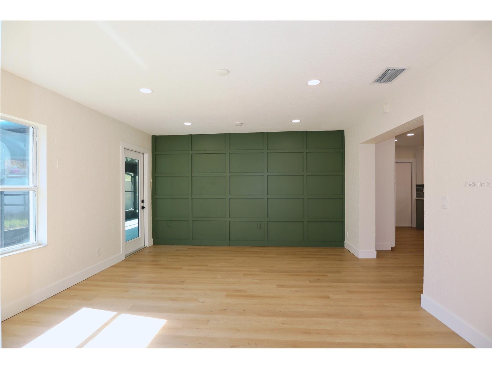 3530 25th Avenue N Saint Petersburg FL 33713 TB8458007 image21